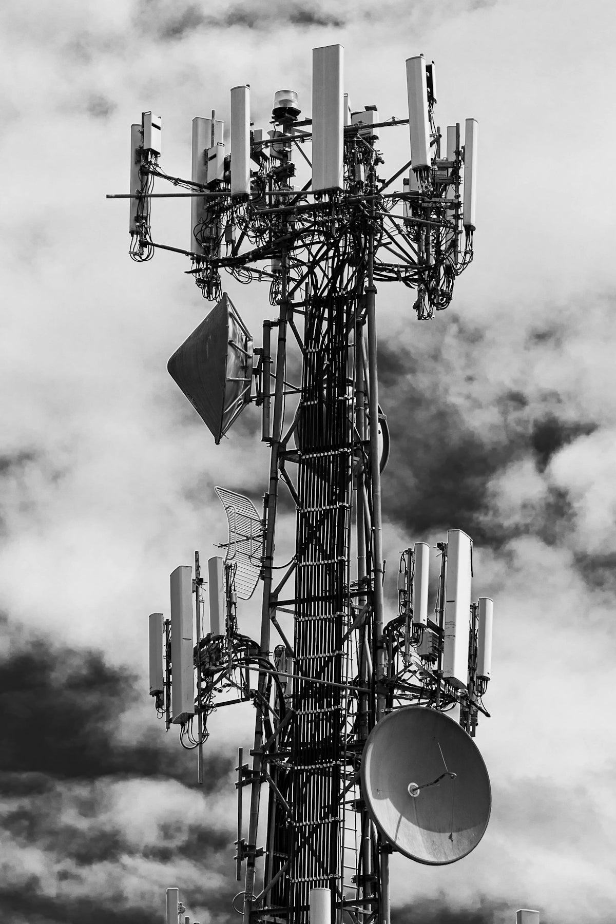 Transforming Network Infrastructure: The Benefits of Network-as-a-Service - Vnetwork