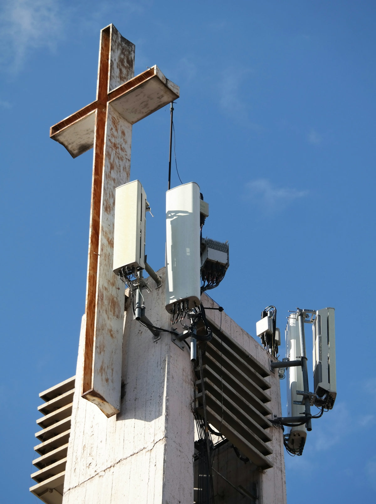 Integrating Network-as-a-Service for Smarter and Flexible Networks - Vnetwork