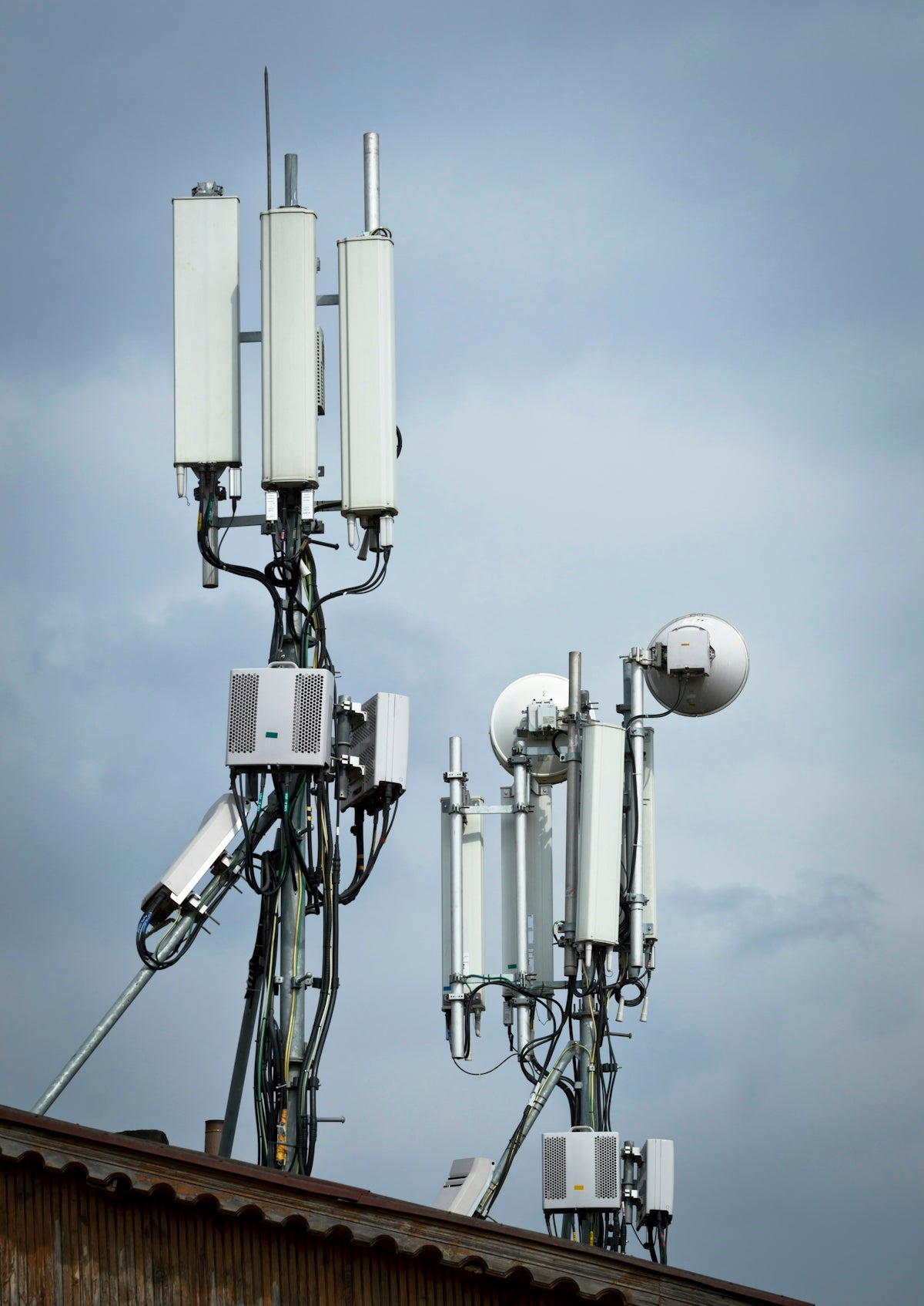 Overcoming Wireless Connectivity Challenges with WAAS - Vnetwork